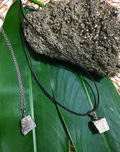 Cargar imagen en el visor de la galería, Pyrite Necklace