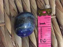 Cargar imagen en el visor de la galería, Lapizlazuli Tumbled Eggs