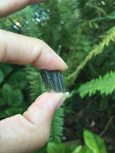 Cargar imagen en el visor de la galería, Moldavite 1.10G