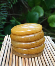 Cargar imagen en el visor de la galería, Yellow Aventurine Palm Stones