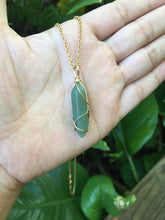 Cargar imagen en el visor de la galería, Crystal Quartz Hexagonal Wired Necklace