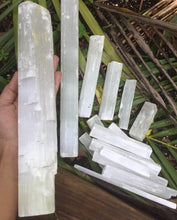 Cargar imagen en el visor de la galería, Selenite Sticks