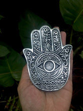 Cargar imagen en el visor de la galería, Hamsa Hand Metal Incense Smudge Burner