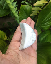 Cargar imagen en el visor de la galería, Howlite Moon Mini Bowl 2.75”