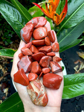 Cargar imagen en el visor de la galería, Red Jasper Tumblestones