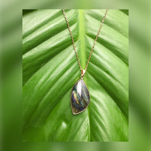 Cargar imagen en el visor de la galería, Labradorite Gold Plated Necklace