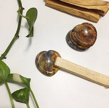 Cargar imagen en el visor de la galería, Crazy Lace Agate Heart Mini Ashtray