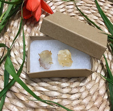 Cargar imagen en el visor de la galería, Raw Crystal Quartz Earrings