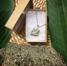 Cargar imagen en el visor de la galería, Pyrite Necklace