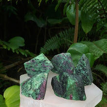 Cargar imagen en el visor de la galería, Ruby Zoisite Rough Stone