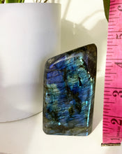 Cargar imagen en el visor de la galería, Labradorite Freeform 4.5”