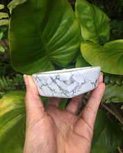 Cargar imagen en el visor de la galería, Howlite Heart Bowl 3 1/2”