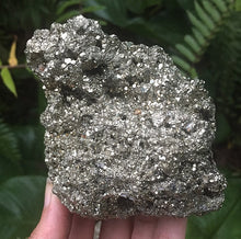 Cargar imagen en el visor de la galería, Pyrite Specimens Clusters