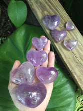 Cargar imagen en el visor de la galería, Amethyst Quartz Hearts