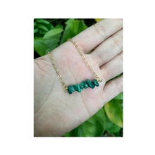 Cargar imagen en el visor de la galería, Chakras Chips Stones Necklace