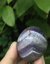 Cargar imagen en el visor de la galería, Amethyst Large Tumblestones