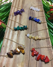 Cargar imagen en el visor de la galería, Chakras Chips Stones Necklace