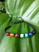Cargar imagen en el visor de la galería, 7 Chakras Healing Bracelet