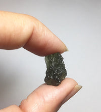 Cargar imagen en el visor de la galería, Moldavite 2.19G