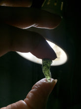 Cargar imagen en el visor de la galería, Moldavite 1.19G