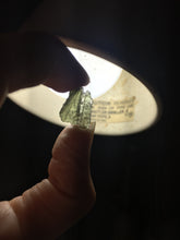 Cargar imagen en el visor de la galería, Moldavite 1.10G