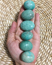 Cargar imagen en el visor de la galería, Amazonite Tumbled Eggs