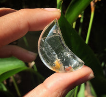 Cargar imagen en el visor de la galería, Crystal Quartz Moon