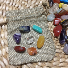 Cargar imagen en el visor de la galería, Chakra Set / 7 Small Crystals