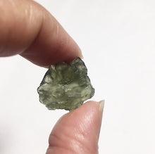 Cargar imagen en el visor de la galería, Moldavite 1.77G