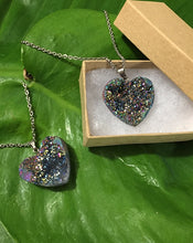 Cargar imagen en el visor de la galería, Rainbow Aura Titanium Quartz Druzy Heart Silver Necklace