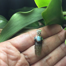 Cargar imagen en el visor de la galería, Rough Moldavite Larimar 925 Silver Pendant