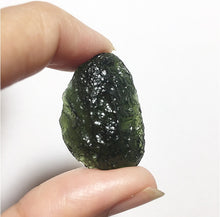 Cargar imagen en el visor de la galería, Moldavite 9.15G A Grade