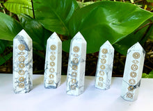 Cargar imagen en el visor de la galería, Howlite Engraved Chakra Obelisk Tower