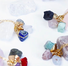 Cargar imagen en el visor de la galería, Natural Gems Golden Necklace Set