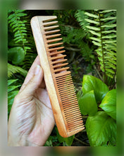 Cargar imagen en el visor de la galería, Neem Comb