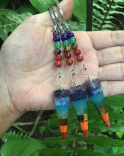 Cargar imagen en el visor de la galería, 7 Chakras Pendulum Keychain