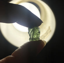 Cargar imagen en el visor de la galería, Moldavite 1.28G