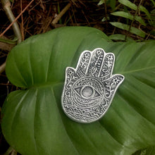 Cargar imagen en el visor de la galería, Hamsa Hand Metal Incense Smudge Burner
