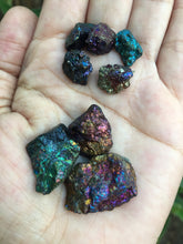 Cargar imagen en el visor de la galería, Raw Chalcopyrite Chunks