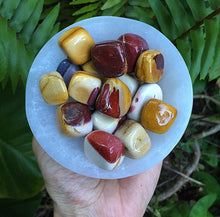 Cargar imagen en el visor de la galería, Mookaite Jasper Tumblestones