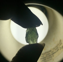 Cargar imagen en el visor de la galería, Moldavite 1.03G