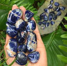 Cargar imagen en el visor de la galería, Sodalite Tumblestones