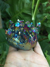 Cargar imagen en el visor de la galería, Rainbow Aura Titanium Quartz Clusters