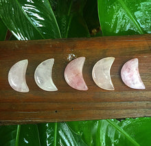 Cargar imagen en el visor de la galería, Rose Quartz Moons