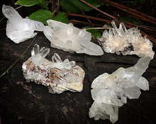 Cargar imagen en el visor de la galería, Crystal Quartz Clusters
