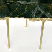 Cargar imagen en el visor de la galería, Green Agate Crystal Gemstone Quartz Coffee Table
