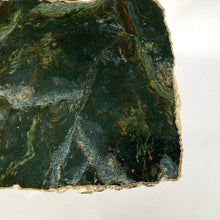 Cargar imagen en el visor de la galería, Green Agate Crystal Gemstone Quartz Coffee Table
