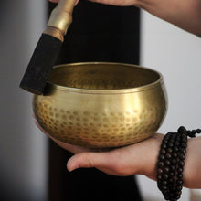 Cargar imagen en el visor de la galería, Tibetan Brass Singing Bowl Meditation Instrument
