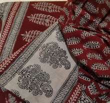 Cargar imagen en el visor de la galería, Paisely Design Hand Block Printed on cotton
