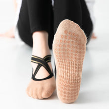 Cargar imagen en el visor de la galería, Anti-Slip Yoga &amp; Pilates Socks  Breathable Quick Dry Backless Barre Dance Socks
